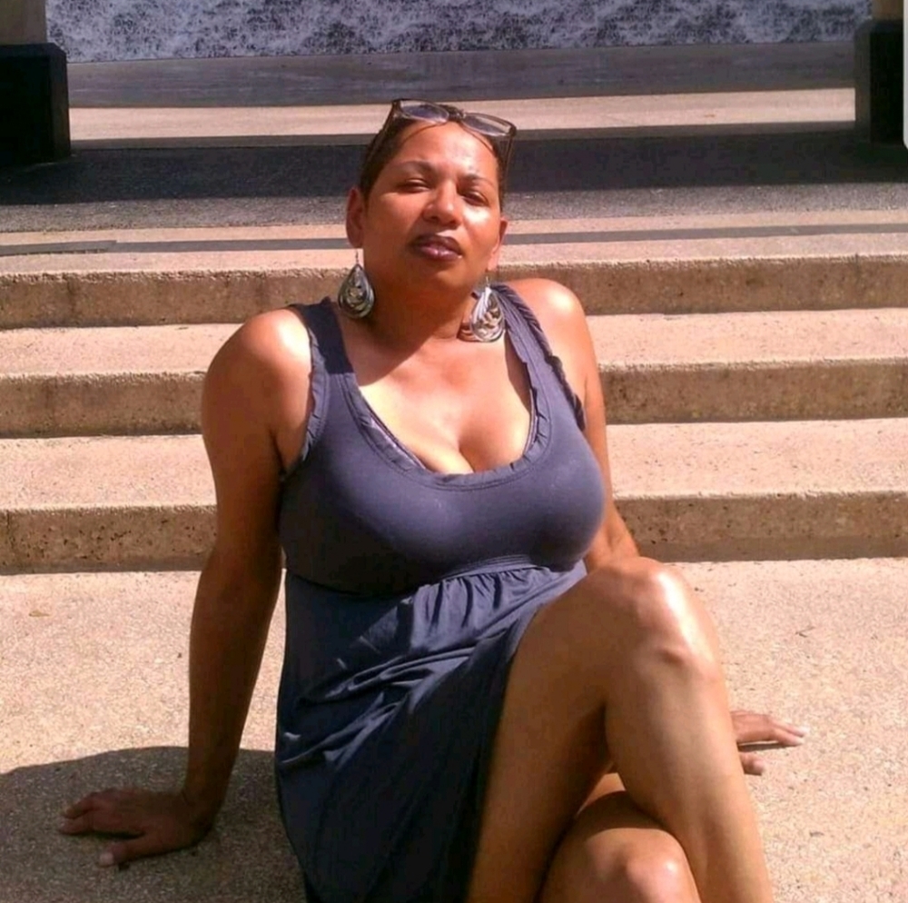 Meet your Posher, Emilia